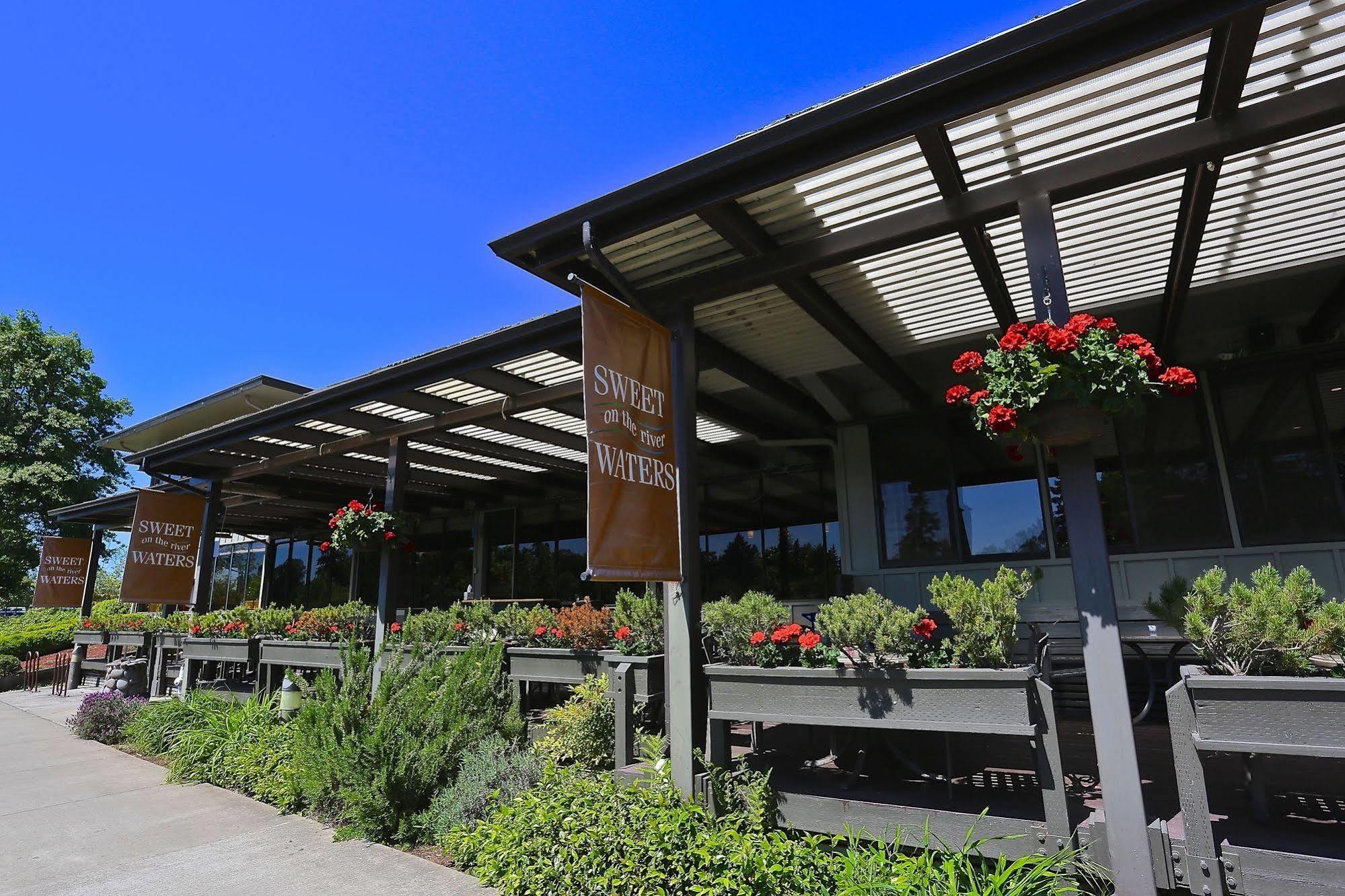 Valley River Inn Eugene Exterior foto
